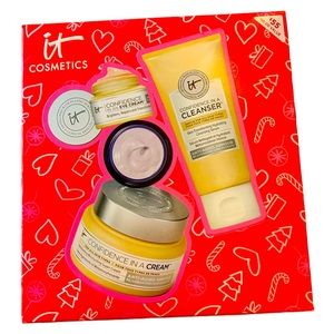 IT Cosmetics Love Your Skin with Confidence Anti-Aging Skincare Gift Set